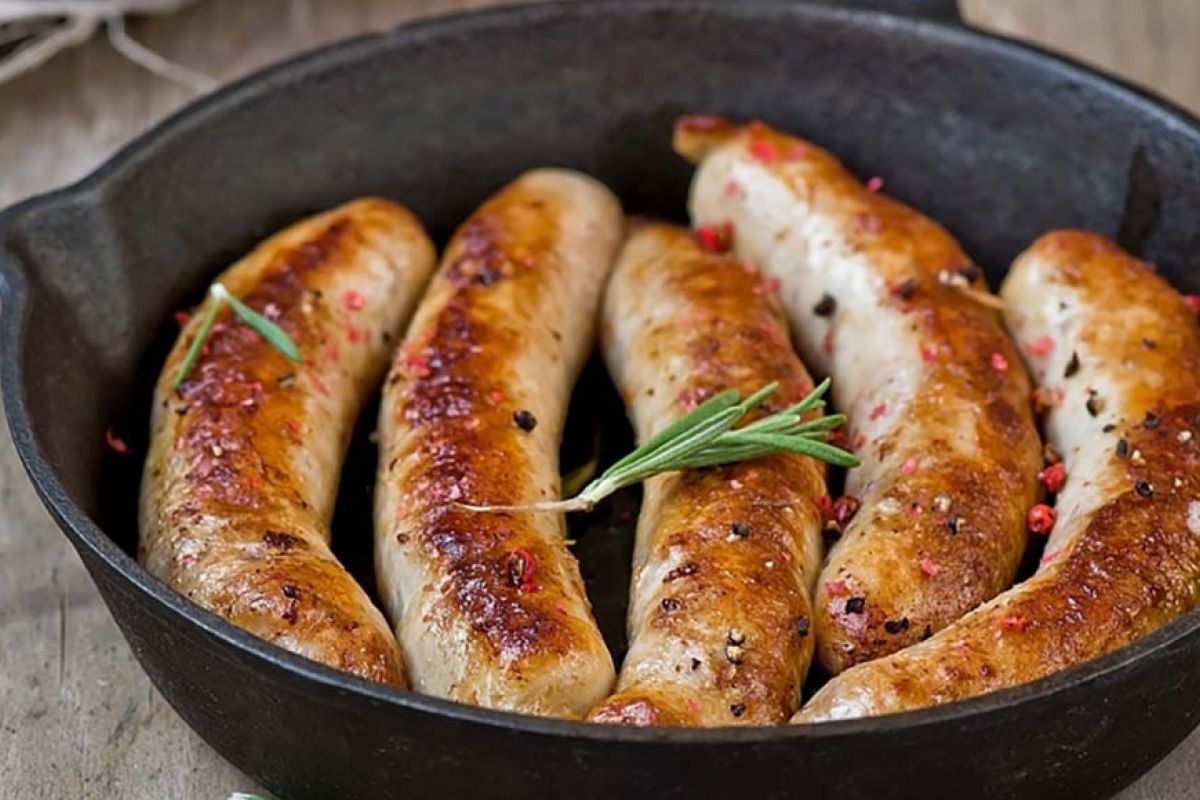 Mondiola, salsiccia, pancetta e biroldo con aceto di vino