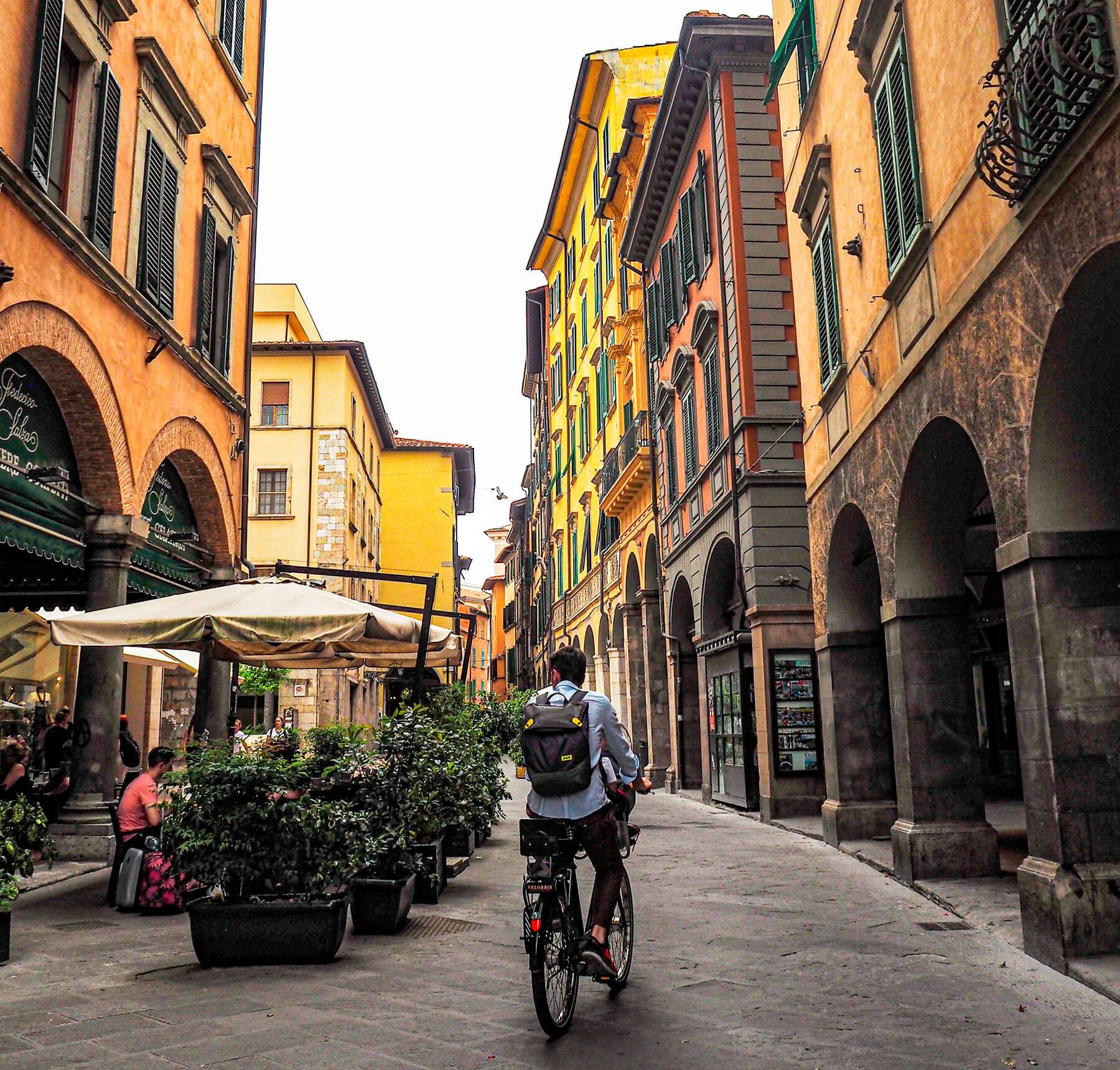 Vicolo della città di Pisa 