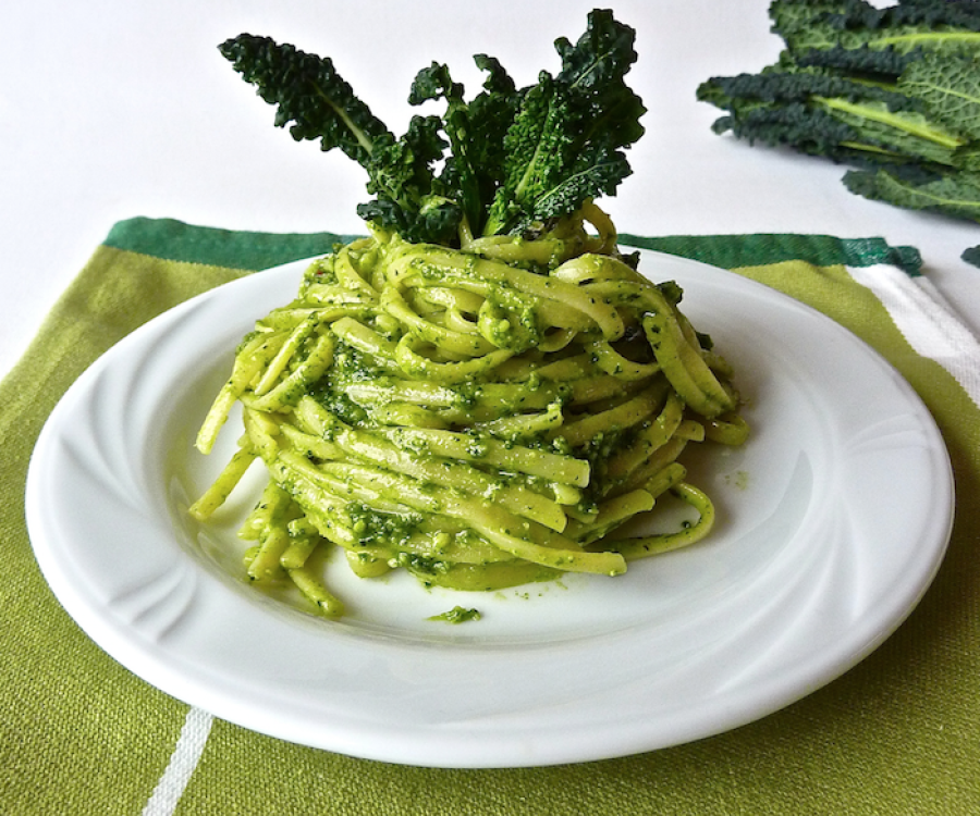 Linguine al pesto di cavolo nero