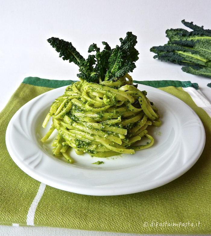 Linguine al pesto di cavolo nero