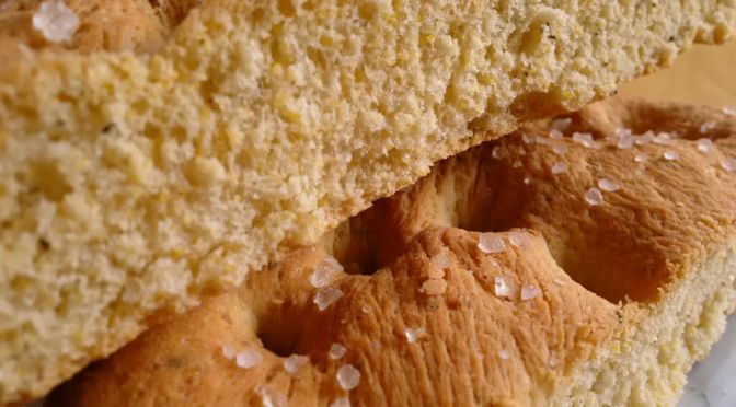 Focaccia gialla seravezzina